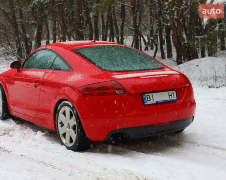 Червоний Ауді TT, об'ємом двигуна 2 л та пробігом 164 тис. км за 10999 $, фото 5 на Automoto.ua