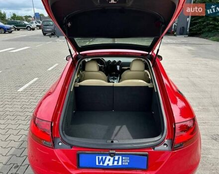 Червоний Ауді TT, об'ємом двигуна 2 л та пробігом 221 тис. км за 12000 $, фото 23 на Automoto.ua