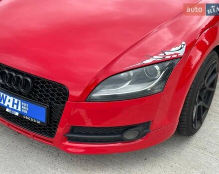 Червоний Ауді TT, об'ємом двигуна 2 л та пробігом 221 тис. км за 12000 $, фото 4 на Automoto.ua