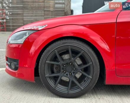 Червоний Ауді TT, об'ємом двигуна 2 л та пробігом 221 тис. км за 12000 $, фото 2 на Automoto.ua