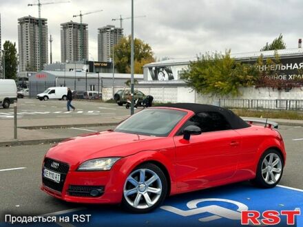 Червоний Ауді TT, об'ємом двигуна 2 л та пробігом 130 тис. км за 10500 $, фото 1 на Automoto.ua