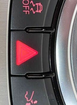 Ауди ТТ, объемом двигателя 2 л и пробегом 90 тыс. км за 15250 $, фото 26 на Automoto.ua