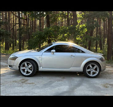 Серый Ауди ТТ, объемом двигателя 1.78 л и пробегом 230 тыс. км за 5999 $, фото 1 на Automoto.ua