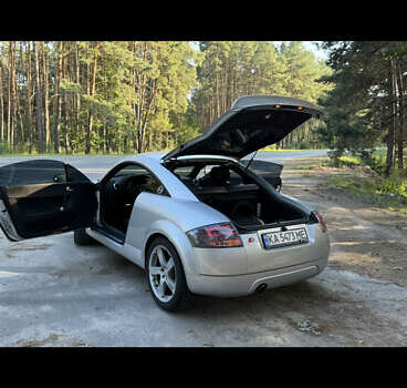 Серый Ауди ТТ, объемом двигателя 1.78 л и пробегом 230 тыс. км за 5999 $, фото 10 на Automoto.ua