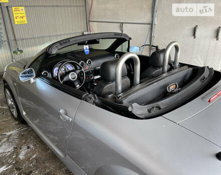 Сірий Ауді TT, об'ємом двигуна 1.8 л та пробігом 189 тис. км за 7500 $, фото 2 на Automoto.ua