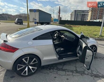 Сірий Ауді TT, об'ємом двигуна 2 л та пробігом 300 тис. км за 10500 $, фото 9 на Automoto.ua