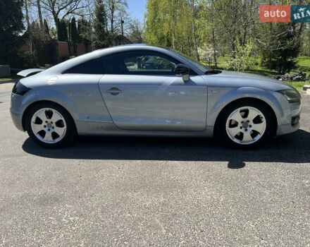 Сірий Ауді TT, об'ємом двигуна 2 л та пробігом 172 тис. км за 10100 $, фото 3 на Automoto.ua