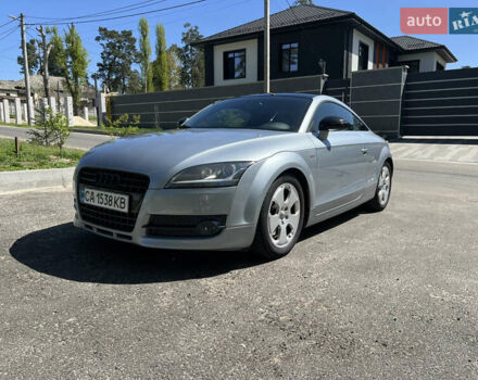 Сірий Ауді TT, об'ємом двигуна 2 л та пробігом 172 тис. км за 10100 $, фото 2 на Automoto.ua