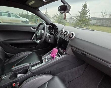 Серый Ауди ТТ, объемом двигателя 0 л и пробегом 201 тыс. км за 13000 $, фото 2 на Automoto.ua