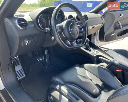 Сірий Ауді TT, об'ємом двигуна 2 л та пробігом 150 тис. км за 16000 $, фото 10 на Automoto.ua