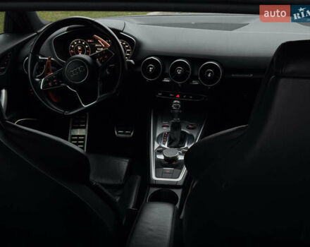 Серый Ауди ТТ, объемом двигателя 1.98 л и пробегом 234 тыс. км за 23500 $, фото 9 на Automoto.ua