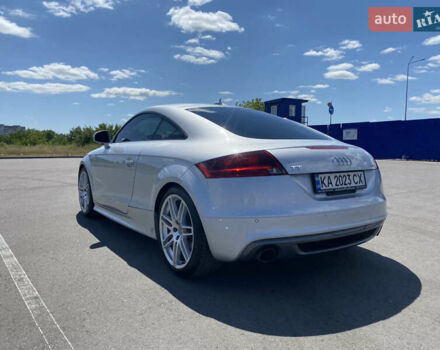 Сірий Ауді TT, об'ємом двигуна 2 л та пробігом 150 тис. км за 16000 $, фото 1 на Automoto.ua
