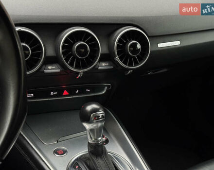 Серый Ауди ТТ, объемом двигателя 1.98 л и пробегом 234 тыс. км за 23500 $, фото 28 на Automoto.ua