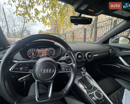 Серый Ауди ТТ, объемом двигателя 1.98 л и пробегом 92 тыс. км за 26000 $, фото 7 на Automoto.ua