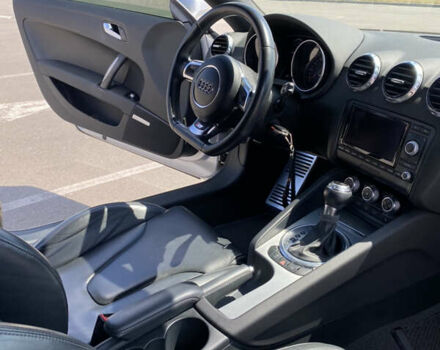 Сірий Ауді TT, об'ємом двигуна 2 л та пробігом 150 тис. км за 16000 $, фото 9 на Automoto.ua
