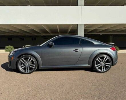 Серый Ауди ТТ, объемом двигателя 2 л и пробегом 41 тыс. км за 7200 $, фото 1 на Automoto.ua