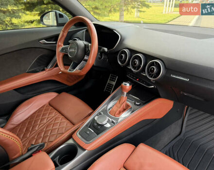 Серый Ауди ТТ, объемом двигателя 2 л и пробегом 46 тыс. км за 36500 $, фото 9 на Automoto.ua