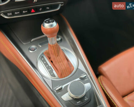 Серый Ауди ТТ, объемом двигателя 2 л и пробегом 46 тыс. км за 36500 $, фото 14 на Automoto.ua