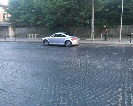 Сірий Ауді TT, об'ємом двигуна 1.8 л та пробігом 3 тис. км за 3374 $, фото 1 на Automoto.ua