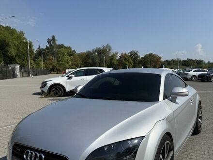 Серый Ауди ТТ, объемом двигателя 2 л и пробегом 309 тыс. км за 9800 $, фото 1 на Automoto.ua