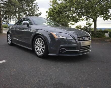 Серый Ауди ТТ, объемом двигателя 2 л и пробегом 78 тыс. км за 10000 $, фото 1 на Automoto.ua