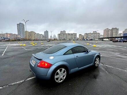 Синій Ауді TT, об'ємом двигуна 1.8 л та пробігом 140 тис. км за 8000 $, фото 1 на Automoto.ua