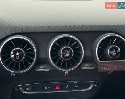 Білий Ауді TTS, об'ємом двигуна 1.98 л та пробігом 100 тис. км за 26500 $, фото 38 на Automoto.ua