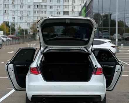 Білий Ауді V8, об'ємом двигуна 1.6 л та пробігом 125 тис. км за 15500 $, фото 1 на Automoto.ua