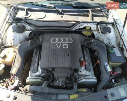 Белый Ауди В8, объемом двигателя 3.6 л и пробегом 150 тыс. км за 11111 $, фото 31 на Automoto.ua