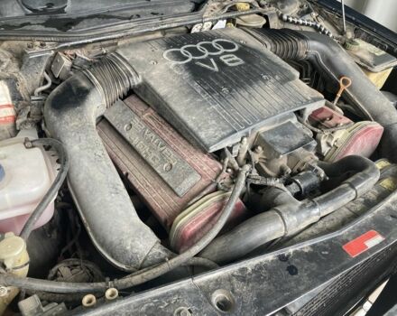 Синий Ауди В8, объемом двигателя 3.6 л и пробегом 300 тыс. км за 9500 $, фото 9 на Automoto.ua