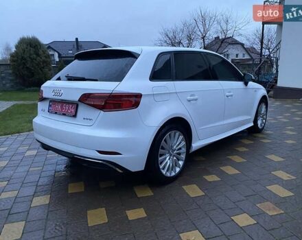 Белый Ауди A3 Sportback, объемом двигателя 1.4 л и пробегом 117 тыс. км за 16300 $, фото 6 на Automoto.ua