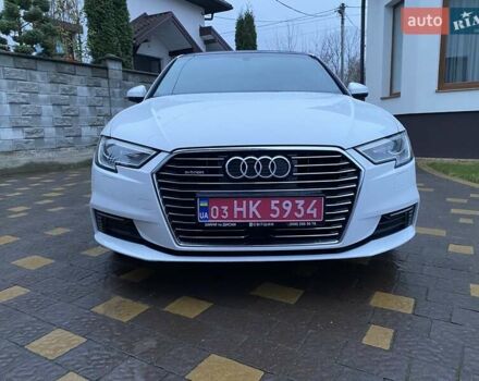 Белый Ауди A3 Sportback, объемом двигателя 1.4 л и пробегом 117 тыс. км за 16300 $, фото 2 на Automoto.ua