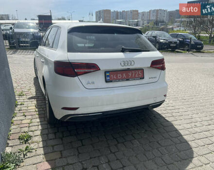 Белый Ауди A3 Sportback, объемом двигателя 1.4 л и пробегом 70 тыс. км за 19000 $, фото 2 на Automoto.ua