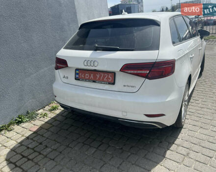 Белый Ауди A3 Sportback, объемом двигателя 1.4 л и пробегом 70 тыс. км за 19000 $, фото 1 на Automoto.ua