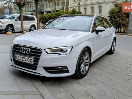 Ауді A3 Sportback 2016 у Дніпро (Дніпропетровську) на Automoto.ua Білий Ауді A3 Sportback, об'ємом двигуна 2 л та пробігом 80 тис. км за 16900 $, фото 1 на Automoto.ua