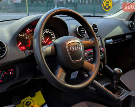Сірий Ауді A3 Sportback, об'ємом двигуна 0 л та пробігом 190 тис. км за 6999 $, фото 11 на Automoto.ua