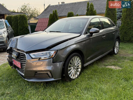 Ауді A3 Sportback 2017 у Яворове на Automoto.ua Сірий Ауді A3 Sportback, об'ємом двигуна 0 л та пробігом 27 тис. км за 9900 $, фото 1 на Automoto.ua