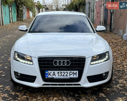 Белый Ауди A5 Sportback, объемом двигателя 2 л и пробегом 194 тыс. км за 9900 $, фото 1 на Automoto.ua