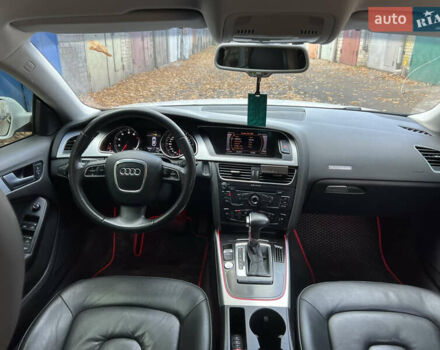 Белый Ауди A5 Sportback, объемом двигателя 2 л и пробегом 194 тыс. км за 9900 $, фото 14 на Automoto.ua