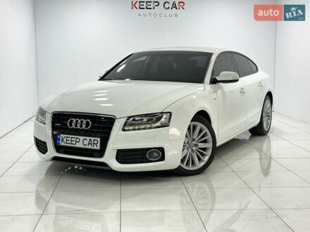 Ауді A5 Sportback 2010 у Одесі на Automoto.ua Білий Ауді A5 Sportback, об'ємом двигуна 2 л та пробігом 125 тис. км за 10999 $, фото 1 на Automoto.ua