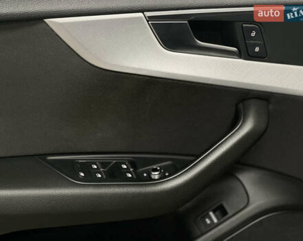 Черный Ауди A5 Sportback, объемом двигателя 2 л и пробегом 71 тыс. км за 24500 $, фото 12 на Automoto.ua