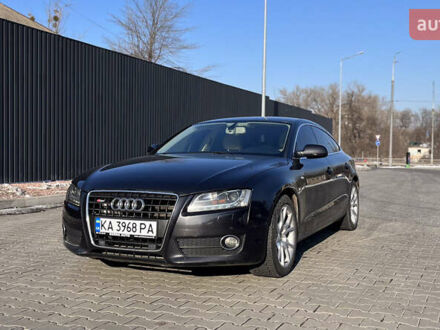 Ауді A5 Sportback 2010 у Києві на Automoto.ua Сірий Ауді A5 Sportback, об'ємом двигуна 2 л та пробігом 187 тис. км за 9900 $, фото 1 на Automoto.ua
