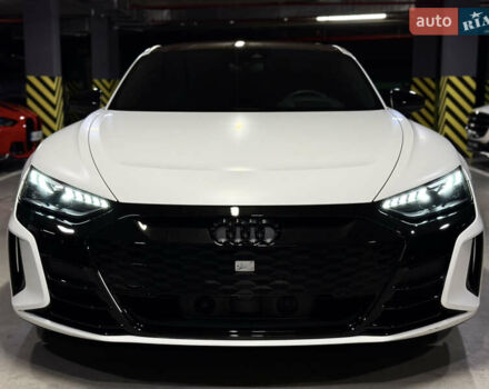 Белый Ауди e-tron GT, объемом двигателя 0 л и пробегом 13 тыс. км за 64000 $, фото 5 на Automoto.ua
