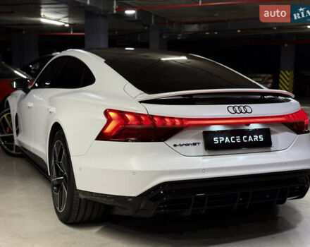 Белый Ауди e-tron GT, объемом двигателя 0 л и пробегом 13 тыс. км за 64000 $, фото 13 на Automoto.ua