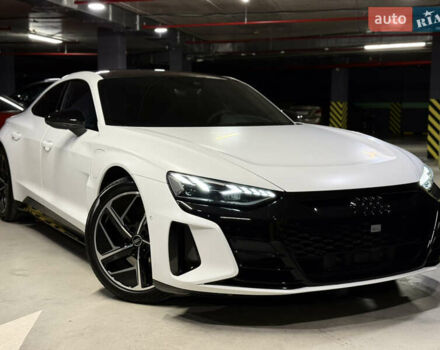 Белый Ауди e-tron GT, объемом двигателя 0 л и пробегом 13 тыс. км за 64000 $, фото 1 на Automoto.ua