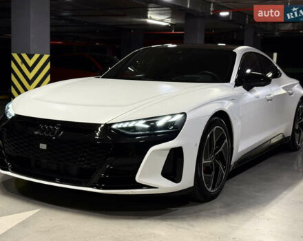 Белый Ауди e-tron GT, объемом двигателя 0 л и пробегом 13 тыс. км за 64000 $, фото 7 на Automoto.ua