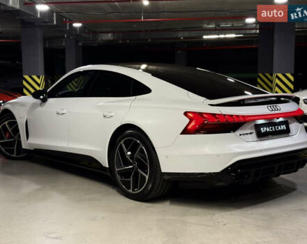 Белый Ауди e-tron GT, объемом двигателя 0 л и пробегом 13 тыс. км за 64000 $, фото 10 на Automoto.ua