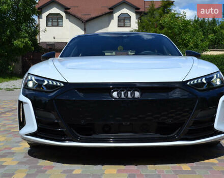 Белый Ауди e-tron GT, объемом двигателя 0 л и пробегом 9 тыс. км за 59000 $, фото 7 на Automoto.ua