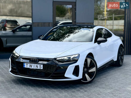 Ауди e-tron GT 2022 в Одессе на Automoto.ua Белый Ауди e-tron GT, объемом двигателя 0 л и пробегом 29 тыс. км за 56900 $, фото 1 на Automoto.ua
