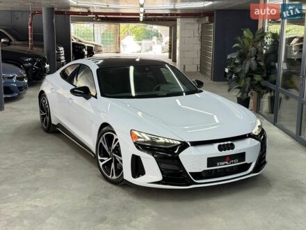 Белый Ауди e-tron GT, объемом двигателя 0 л и пробегом 52 тыс. км за 49900 $, фото 1 на Automoto.ua